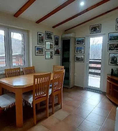 House Izvor Vrilo Nyaraló